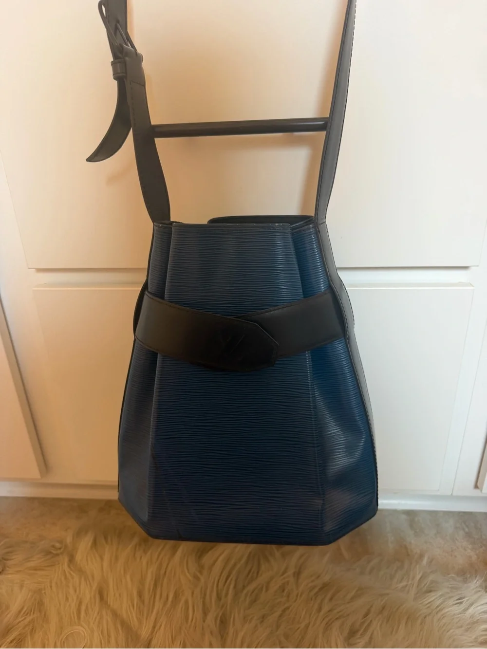 LV vintage epi leather blue and black ‘Sac Depaule PM’ Shoulder Bag